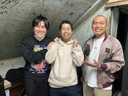 ウエストランド井口(中央)とラブレターズは同期。