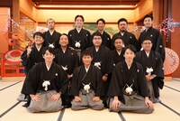 「浜田 大吉 濱家主催 新春ツッコミ芸人総会2023」の出演者たち。(c)読売テレビ