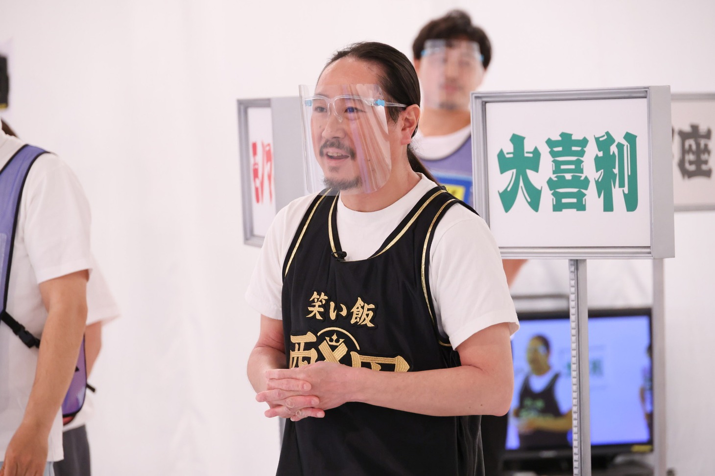 笑い飯・西田