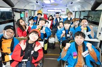 アテンダー芸人たち。(c)TBS