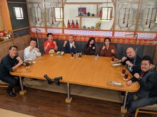 「帰れま10」に出演する（左から）槙野智章、アンタッチャブル山崎、タカアンドトシ、吉高由里子、北村匠海、鬼越トマホーク。(c)テレビ朝日