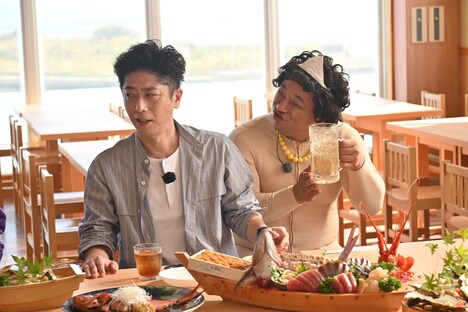 フットボールアワー後藤とトム・ブラウンみちお。(c)フジテレビ