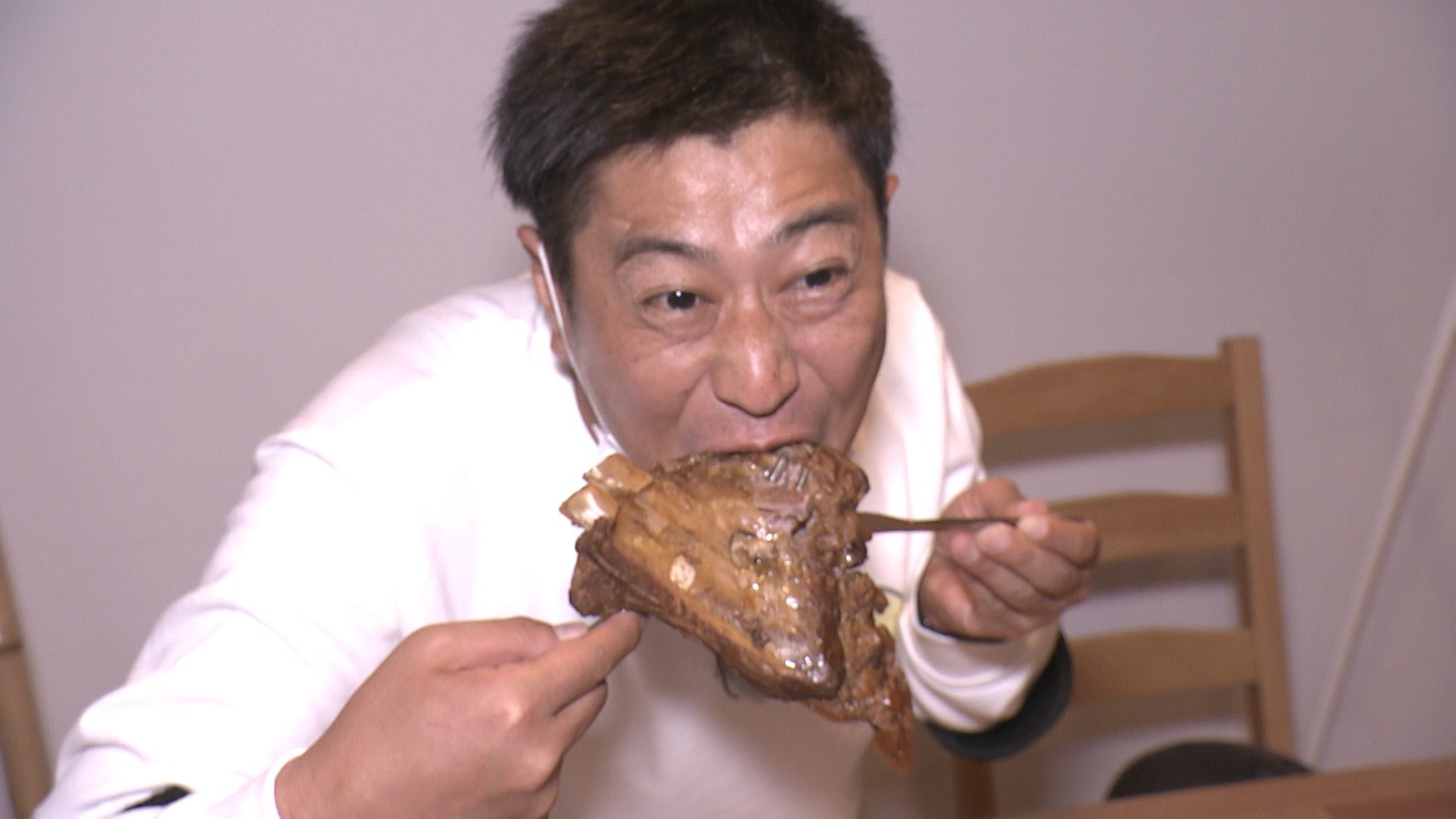「パンサー尾形の竹馬散歩 不動前編」のワンシーン。