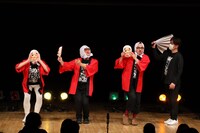 大林ひょと子となすなかにし中西、アメリカザリガニ柳原、なすなかにし那須（左から）。