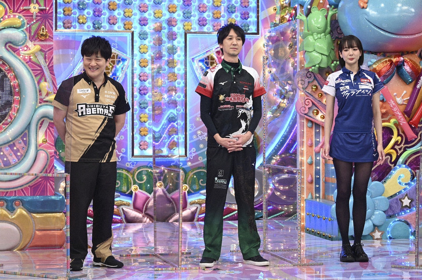 Mリーガーの（左から）多井隆晴、佐々木寿人、岡田紗佳。(c)テレビ朝日