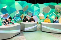 左から、藤崎マーケット・トキ、海原やすよ ともこ、Aマッソ。(c)ABCテレビ