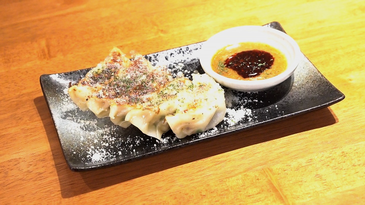 ダイタク考案の「シン・チカちゃん餃子」。