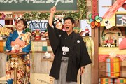 明石家さんま、藤本万梨乃アナ。(c)フジテレビ