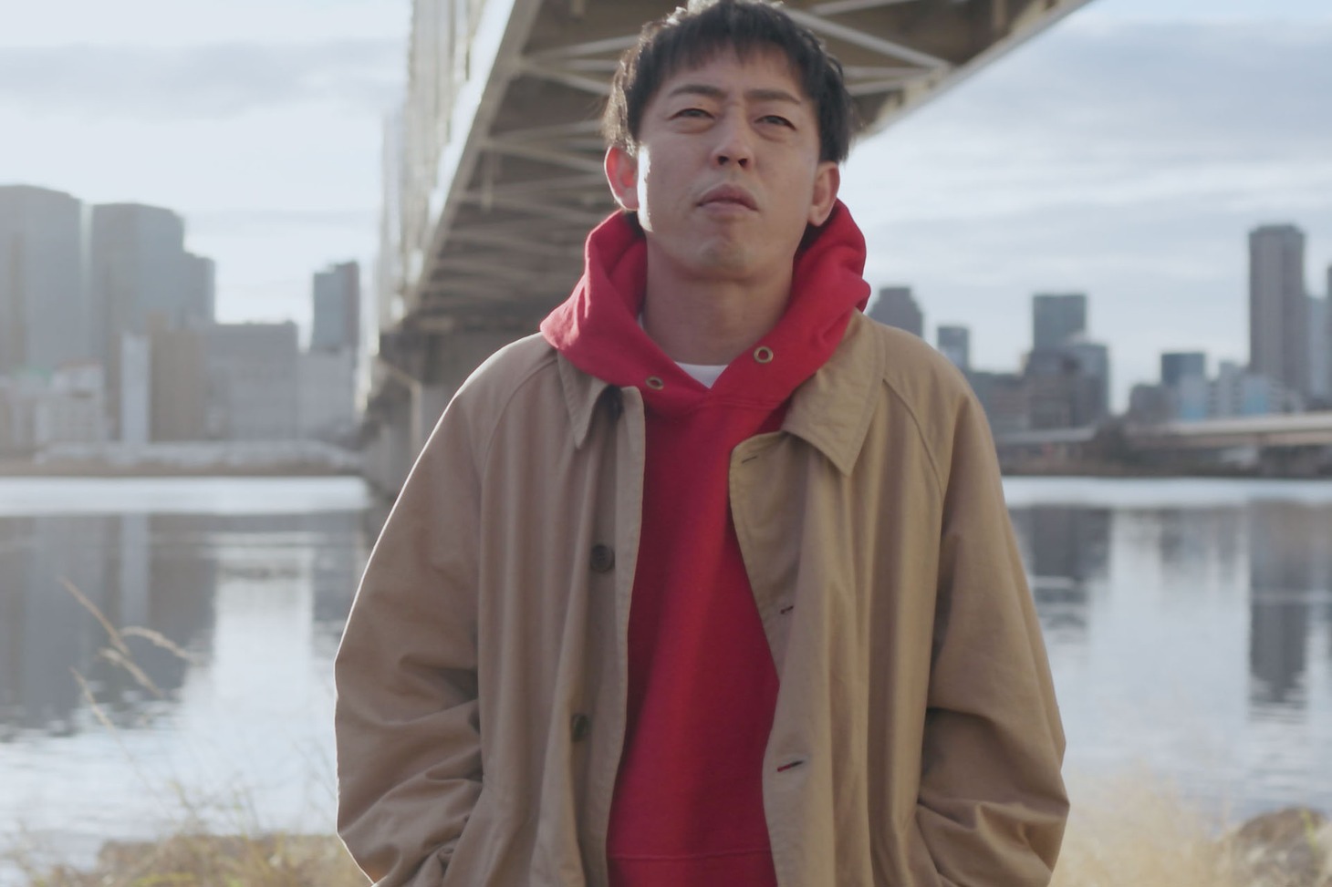 映画「大阪古着日和」より、主人公・哲矢（さらば青春の光・森田）