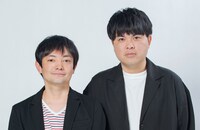 三日月マンハッタン。左から、又吉、仲嶺。