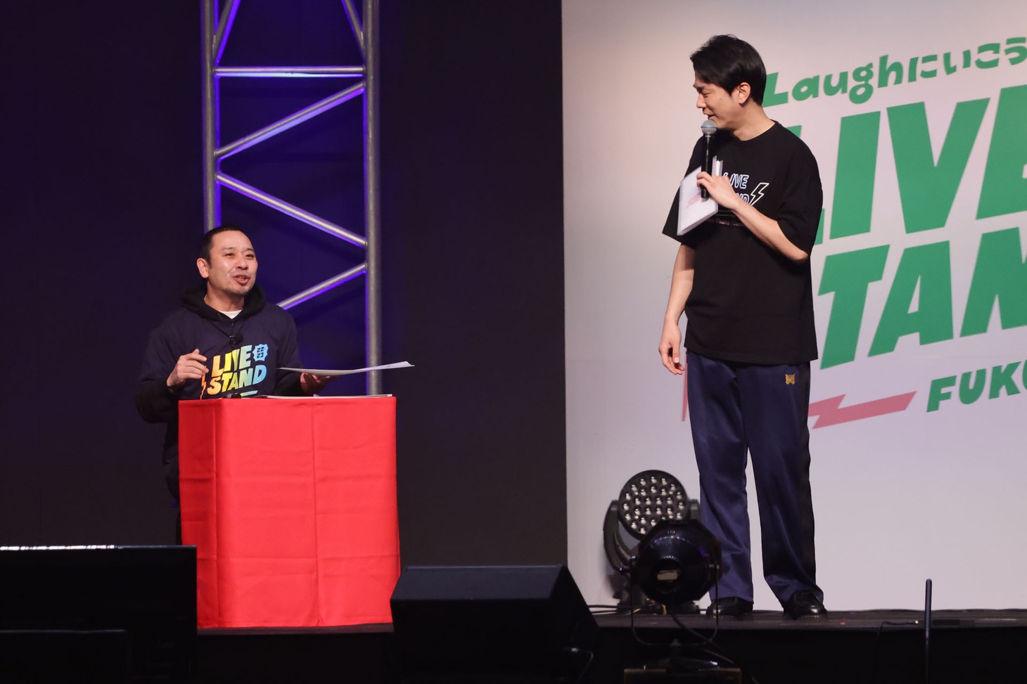 「LIVE STAND大喜利」の様子。