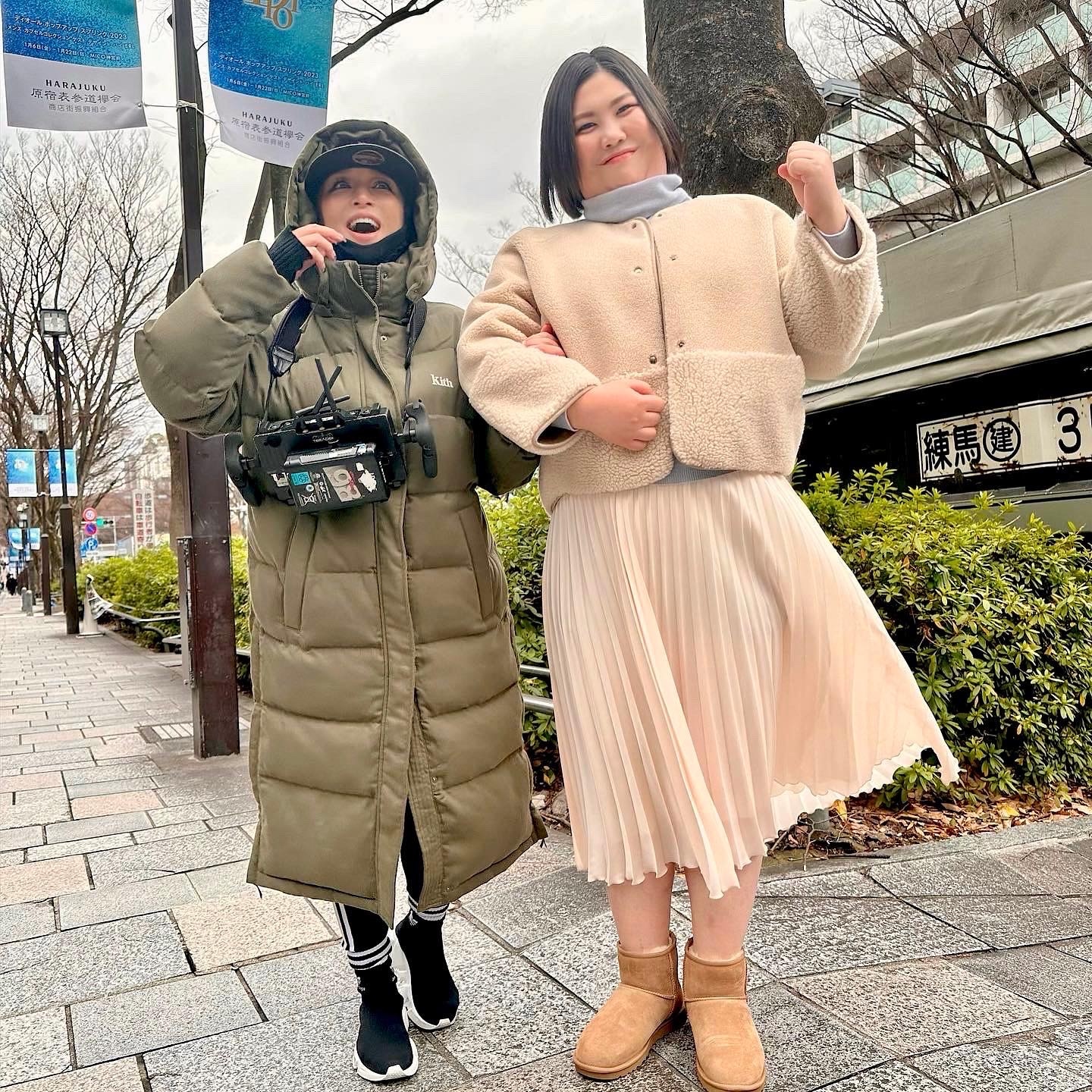 左から浜崎あゆみ、紅しょうが・熊元プロレス。
