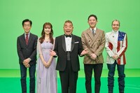 左から、岸博幸、谷まりあ、出川哲朗、サバンナ高橋、デーブ・スペクター。(c)CBC