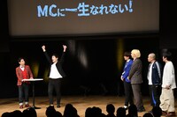 クイズ番組のシミュレーションで正解を出し、大喜びするウエストランド河本。