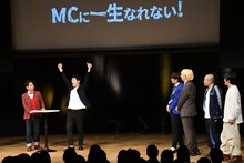 クイズ番組のシミュレーションで正解を出し、大喜びするウエストランド河本。