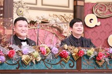 見届け人として出演する（左から）アンタッチャブル山崎、ウエストランド河本。(c)テレビ朝日
