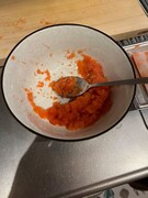 明太子の中身を取りボウルに入れる。