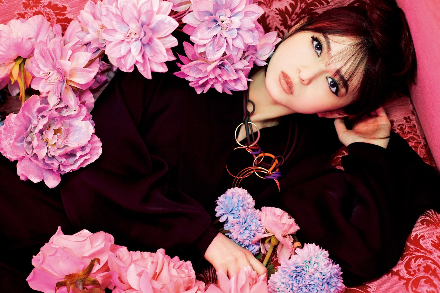 「装苑」2023年3月号より、齋藤飛鳥（ex. 乃木坂46）。