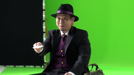 笑ゥせぇるスーまんを演じる千鳥・大悟。