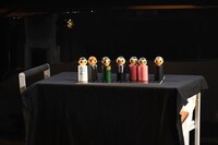 生誕ショーに来るよう“大尾関”に訴えかける一同。