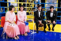 左から阿佐ヶ谷姉妹、ザ・ギース。