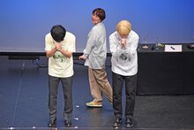 勝者を発表するときに、たっぷりと時間をかけるAマッソ村上。