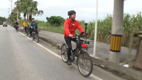 「サイコロ×チャリンコ旅 すごろくサバイシクルin宮古島」のワンシーン。(c)FBS