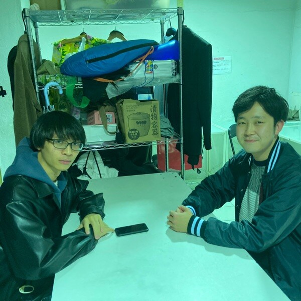 左から大久保健、世界クジラ村田。