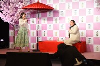 退場の指示が出ても居座るロバート秋山。