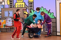 「火曜は全力！華大さんと千鳥くん」のワンシーン。(c)カンテレ