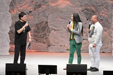 南海キャンディーズ山里とトム・ブラウン。(c)TBSラジオ