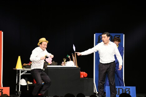 「東京初上陸!!!BDB～爆裂地肩バトル～in ルミネ」決勝戦の様子。