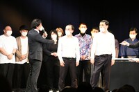 ななまがりはハゲネタが多かったため、サツマカワRPGに勝ってほしかったというアインシュタイン稲田（左）。