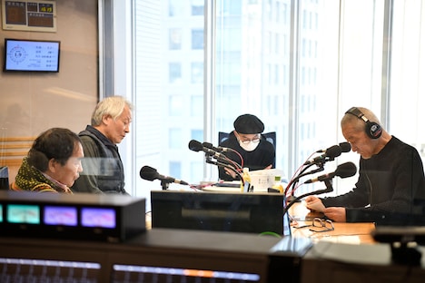 新作コントを披露するシティボーイズ。（写真：文化放送提供）