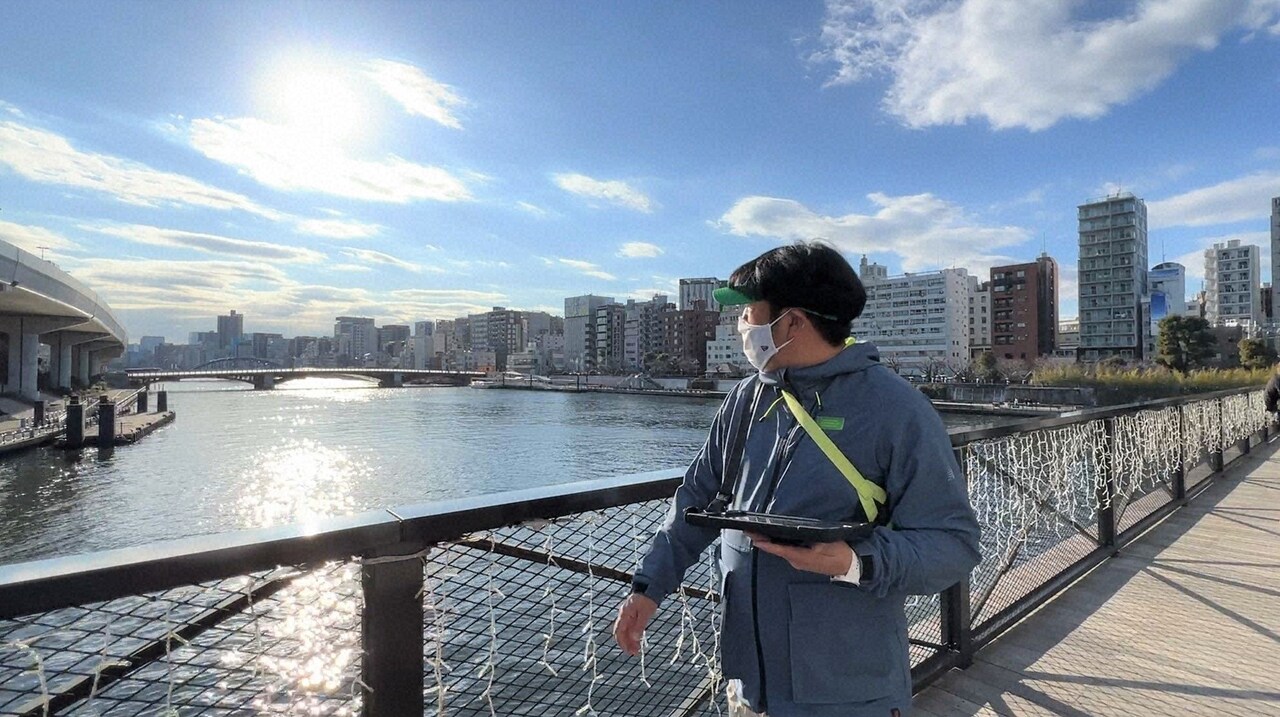 「バナナマン日村が歩く！ ウォーキングのひむ太郎 1時間スペシャル」に出演するバナナマン日村。(c)BS朝日