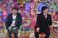 左から、品川庄司・品川、蛍原徹。(c)テレビ朝日