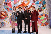 左から王林、バカリズム、陣内智則、藤原丈一郎。(c)カンテレ