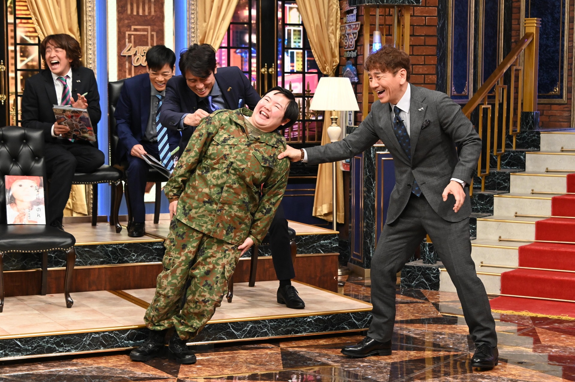 やす子「しゃべくり007」登場、初恋の人と対面 - お笑いナタリー