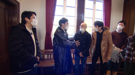 男性ブランコのロケのワンシーン。(c)ABCテレビ