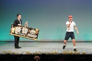 「第19回 祇園お笑い新人大賞 presented byジャルジャル」で優勝したバリボ山本(右)。
