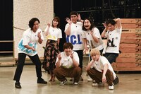 「マイクロコントラボ」の出演者たち。(c)フジテレビ