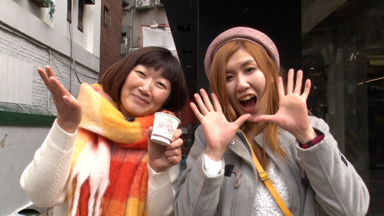 左からたんぽぽ川村、納言・薄幸。(c)日本テレビ