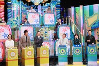 「コラボしまくり！ザワつく金土日！」の「ミラクル9」ステージのワンシーン。(c)テレビ朝日