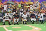 「WBC 直前特別番組 緊急アメトーーーーク！ 侍ジャパン応援芸人」に出演する（前列左から）陣内智則、博多華丸、出川哲朗、アンタッチャブル山崎、ますだおかだ岡田、（後列左から）アンガールズ田中、ナイツ塙、かみじょうたけし。(c)テレビ朝日