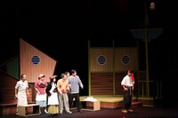 劇団かもめんたる第12回公演「奇事故（KIJIKO）」のワンシーン。