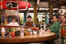 左から南明奈、よゐこ濱口、ナインティナイン岡村。(c)カンテレ