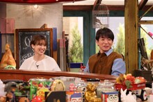 左から南明奈、よゐこ濱口。(c)カンテレ