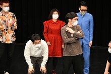 優勝が決まった瞬間の男性ブランコの様子。