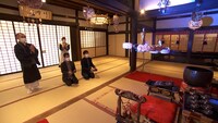 ウエストランドが寺を訪れた際のワンシーン。(c)ABCテレビ