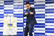 長編小説「笑って人類!」を刊行した爆笑問題・太田。